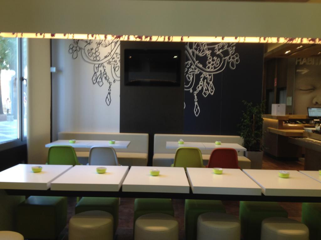 Ibis Budget Sevilla Aeropuerto Esterno foto